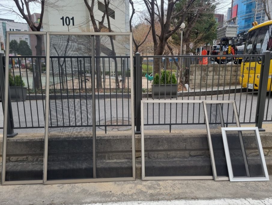 중랑구 면목동 방충망 교체 시공 사례